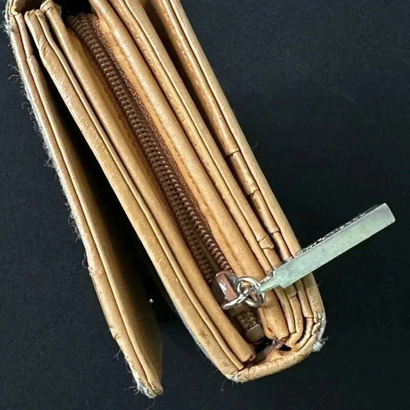 Givenchy Wallet Bundle‎ - Picture 11 of 16